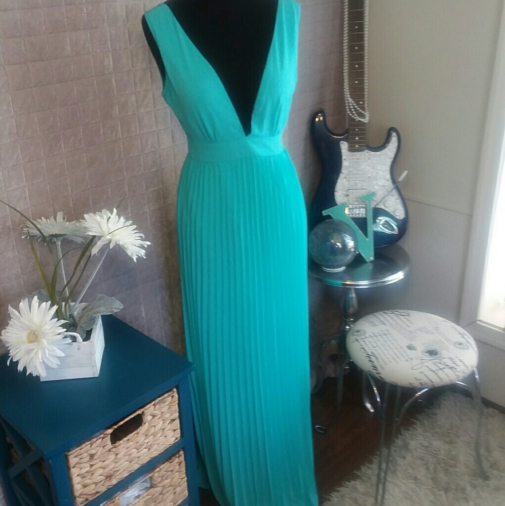 Lulu's Dress EUC